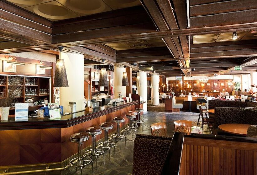 ホテル Scandic Tampere Koskipuisto