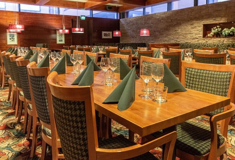 ホテル Scandic Tampere Koskipuisto