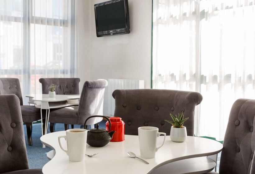 호텔 Kyriad Annecy Nord Epagny