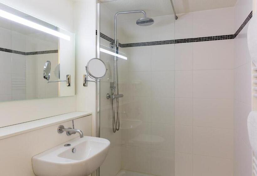 호텔 Kyriad Annecy Nord Epagny