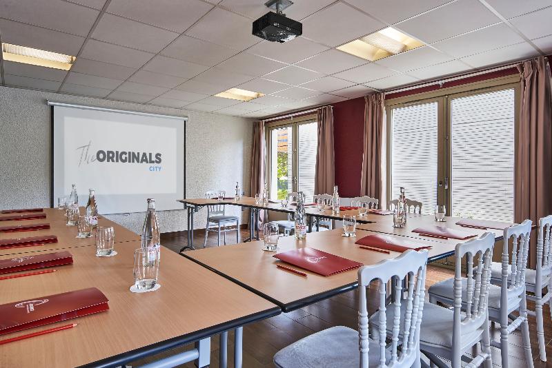 ホテル The Originals City Hôtel La Verrière Yvelines