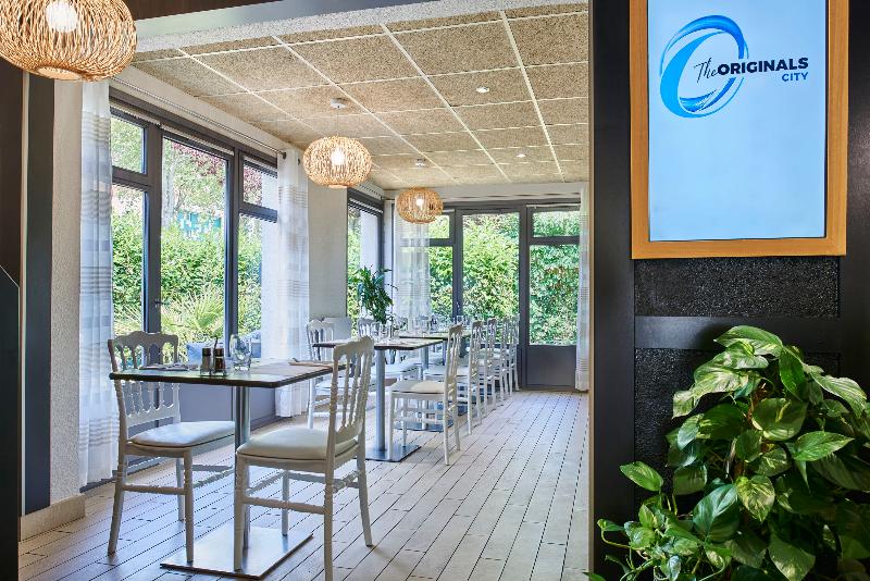ホテル The Originals City Hôtel La Verrière Yvelines