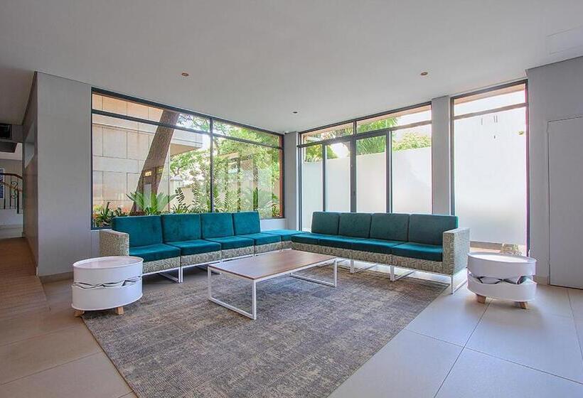 ホテル The Pretoria