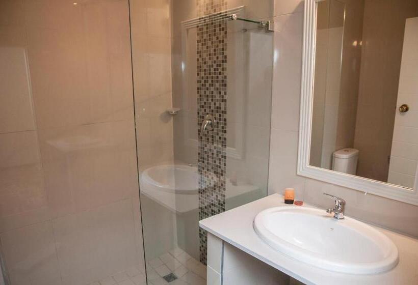 هتل The Wilderness