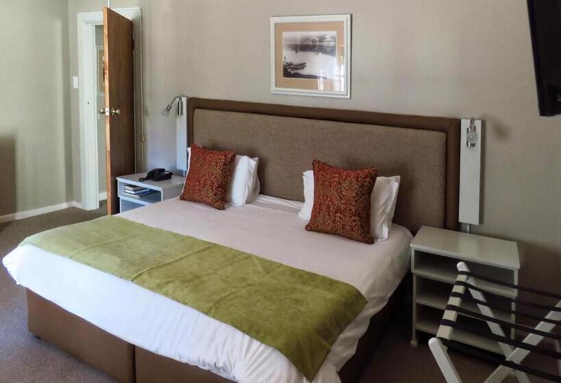 هتل The Wilderness