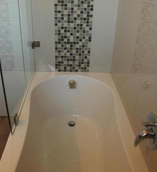 هتل The Wilderness