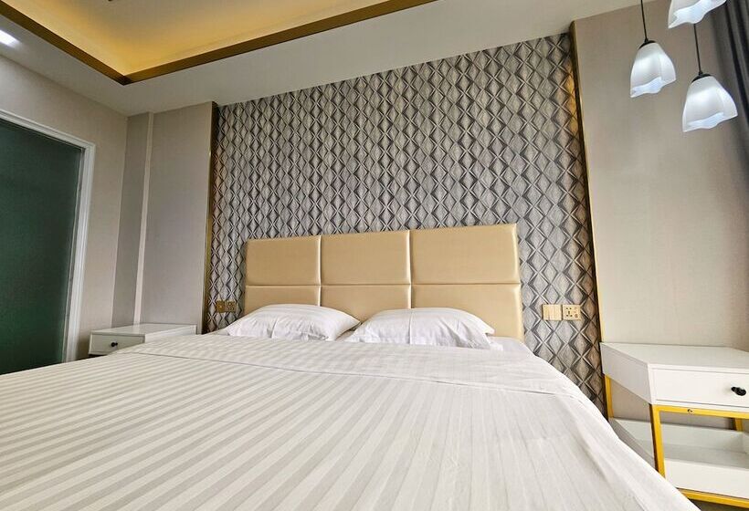 Mermaid Beach Resort