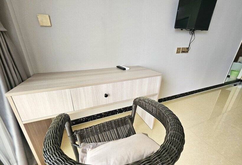 Mermaid Beach Resort