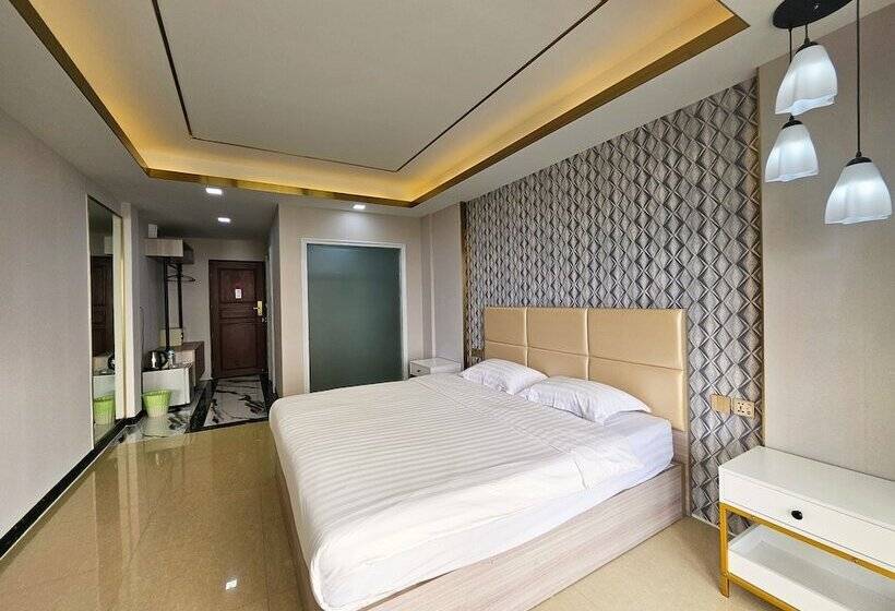 Mermaid Beach Resort