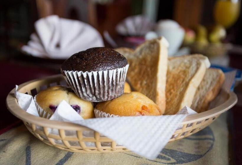 Merry Pebbles Resort