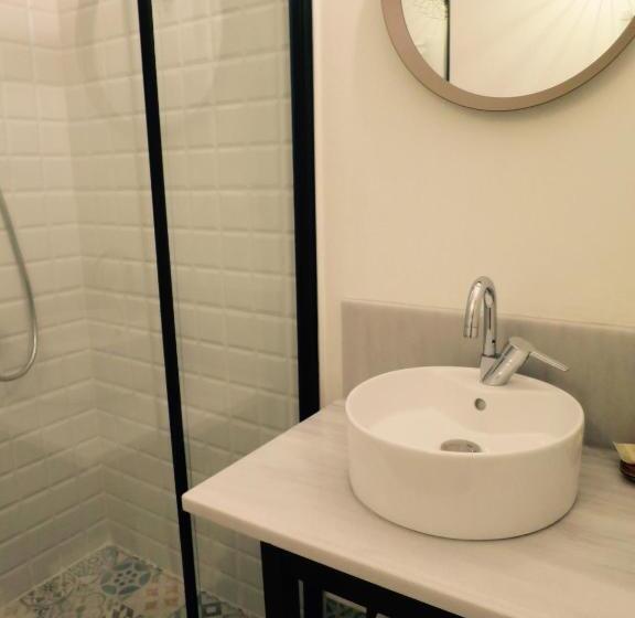 モーテル Kalehan