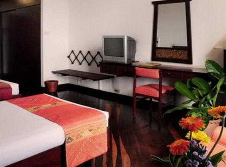 Pathumrat Hotel