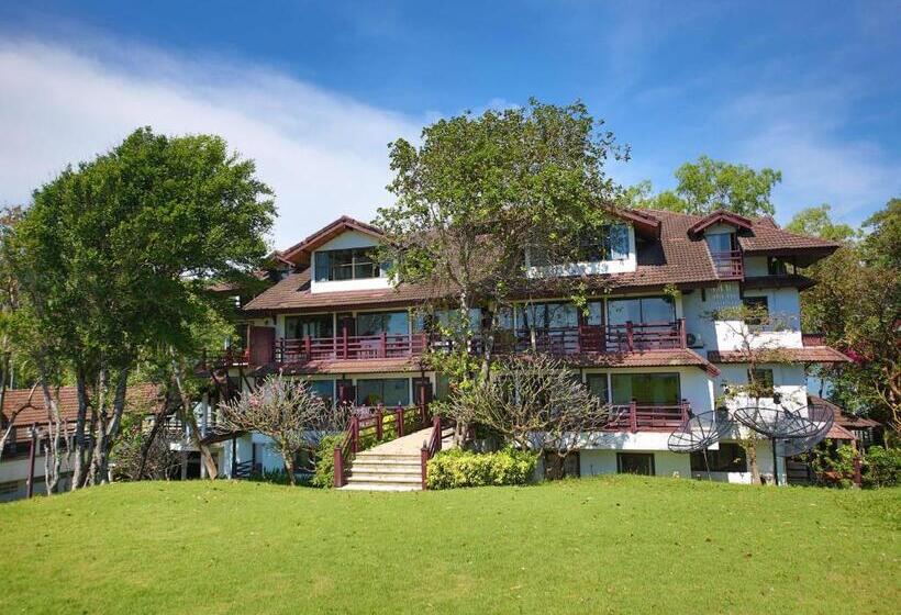 Rayong Resort Hotel โรงแรมระยองรีสอร์ท