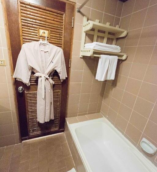 Rayong Resort Hotel โรงแรมระยองรีสอร์ท