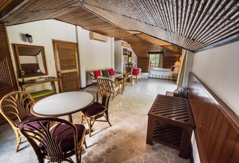 Rayong Resort Hotel โรงแรมระยองรีสอร์ท