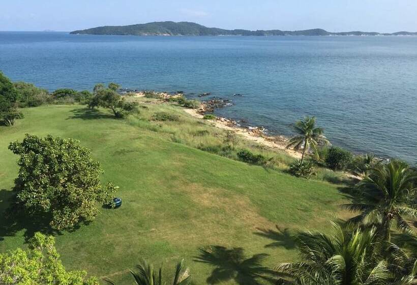 Rayong Resort Hotel โรงแรมระยองรีสอร์ท