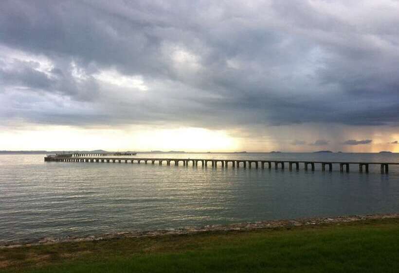 Rayong Resort Hotel โรงแรมระยองรีสอร์ท