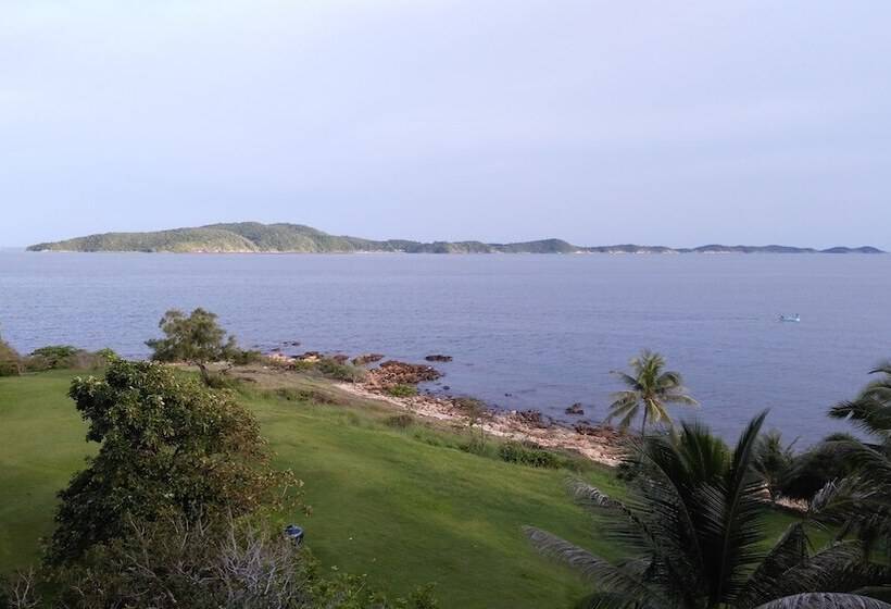 Rayong Resort Hotel โรงแรมระยองรีสอร์ท