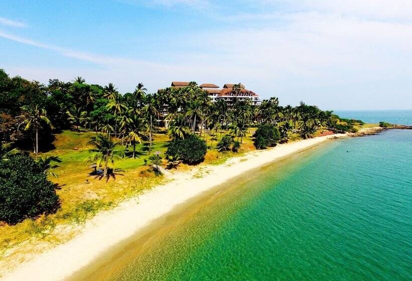 Rayong Resort Hotel โรงแรมระยองรีสอร์ท