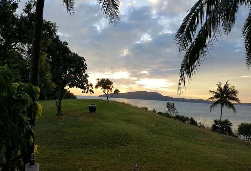 Rayong Resort Hotel โรงแรมระยองรีสอร์ท