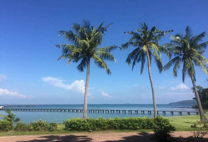 Rayong Resort Hotel โรงแรมระยองรีสอร์ท