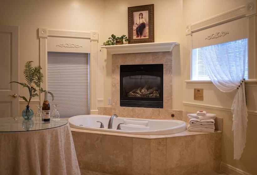 민박 The Anniversary Inn   Logan