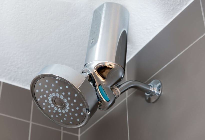 Embassy Suites Greenville Golf Resort & Conference Center