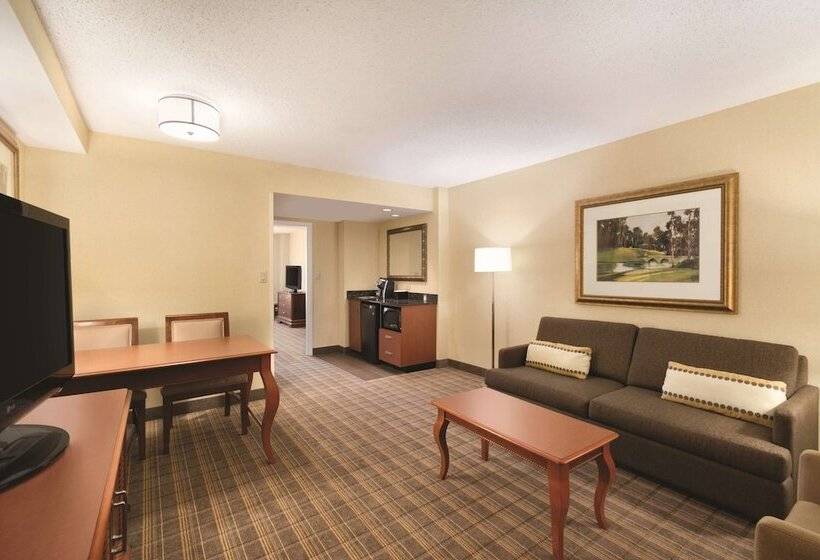 Embassy Suites Greenville Golf Resort & Conference Center