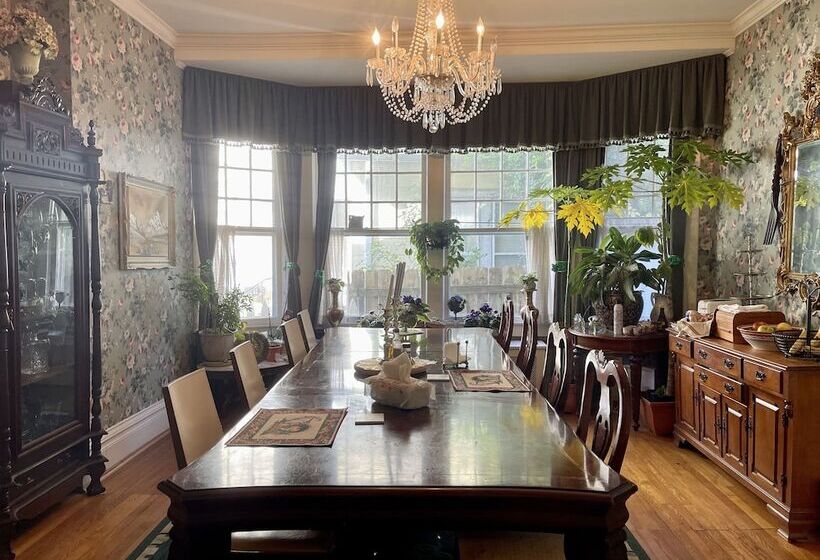 Greenwood Bed & Breakfast