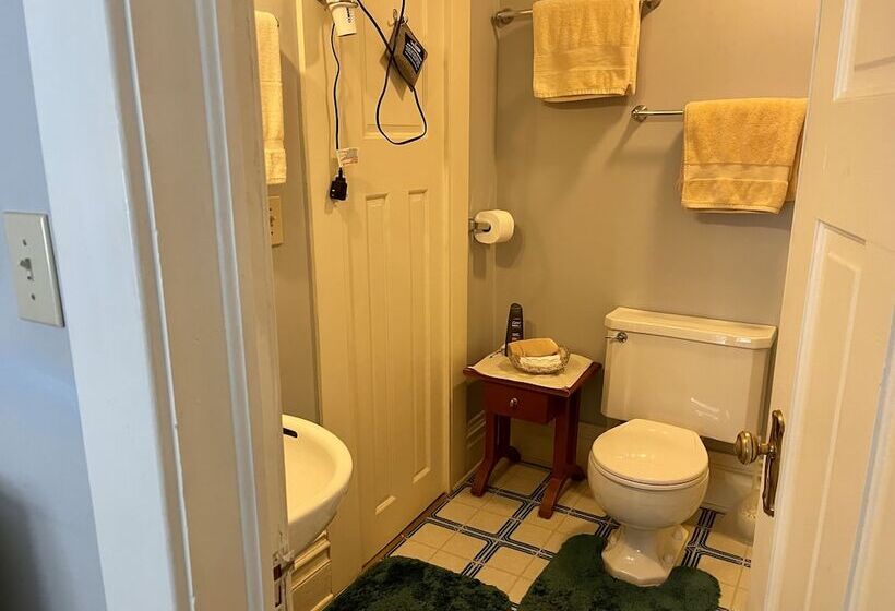 Greenwood Bed & Breakfast