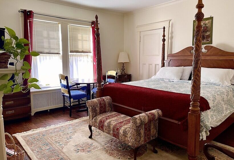 Greenwood Bed & Breakfast