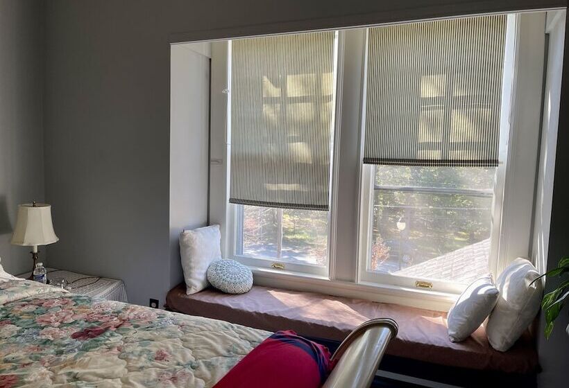 Greenwood Bed & Breakfast