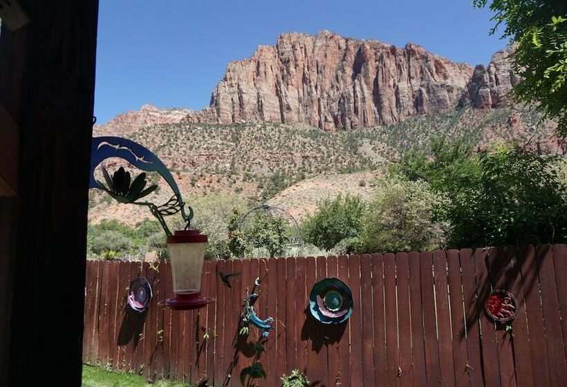 Harvest House Bed And Breakfast