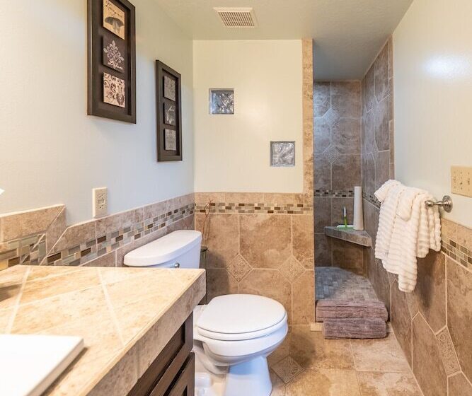 Harvest House Bed And Breakfast