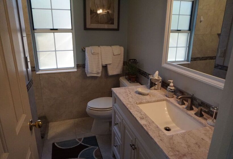 Harvest House Bed And Breakfast