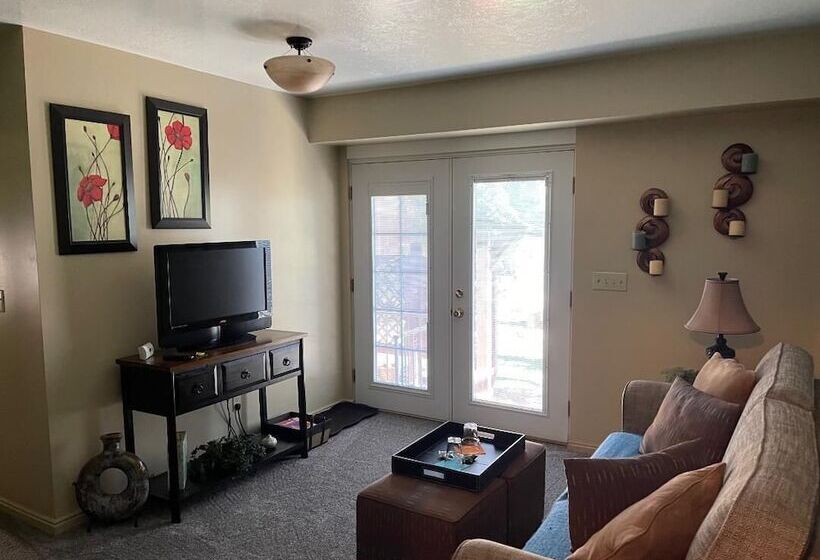 Harvest House Bed And Breakfast