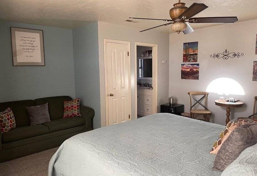 Harvest House Bed And Breakfast