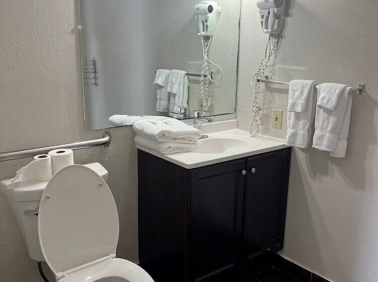 בית מלון כפרי 712 Inn