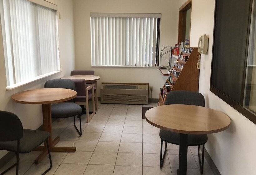 ホテル Americas Best Value Inn Champaign