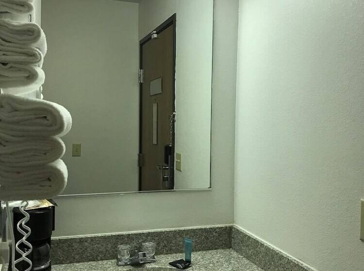 ホテル Americas Best Value Inn Champaign