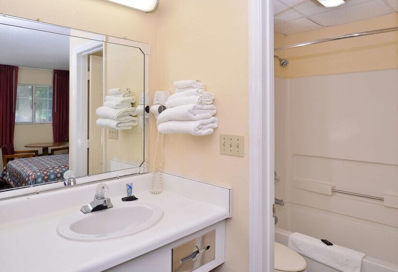 ホテル Americas Best Value Inn Edenton