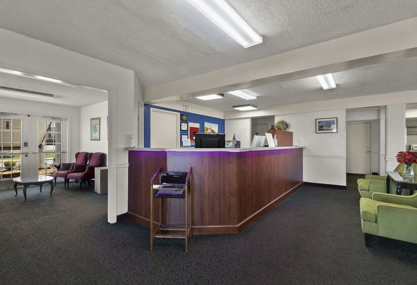 ホテル Americas Best Value Inn Edenton