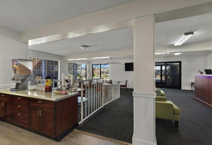 ホテル Americas Best Value Inn Edenton