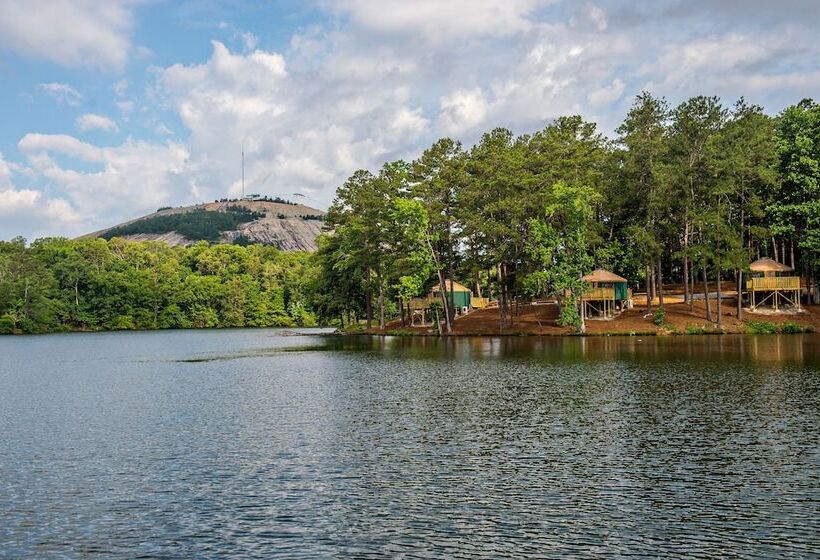 ホテル Atlanta Evergreen Lakeside Resort