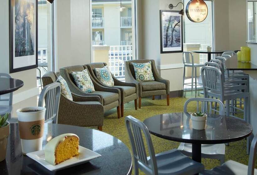 ホテル Atlanta Evergreen Lakeside Resort
