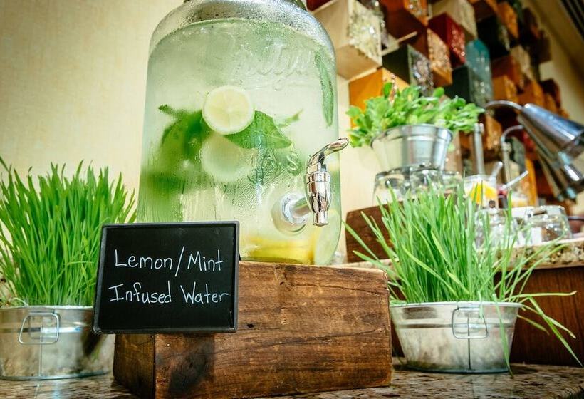 فندق Atlanta Evergreen Lakeside Resort