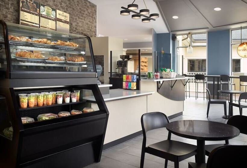 فندق Atlanta Evergreen Lakeside Resort