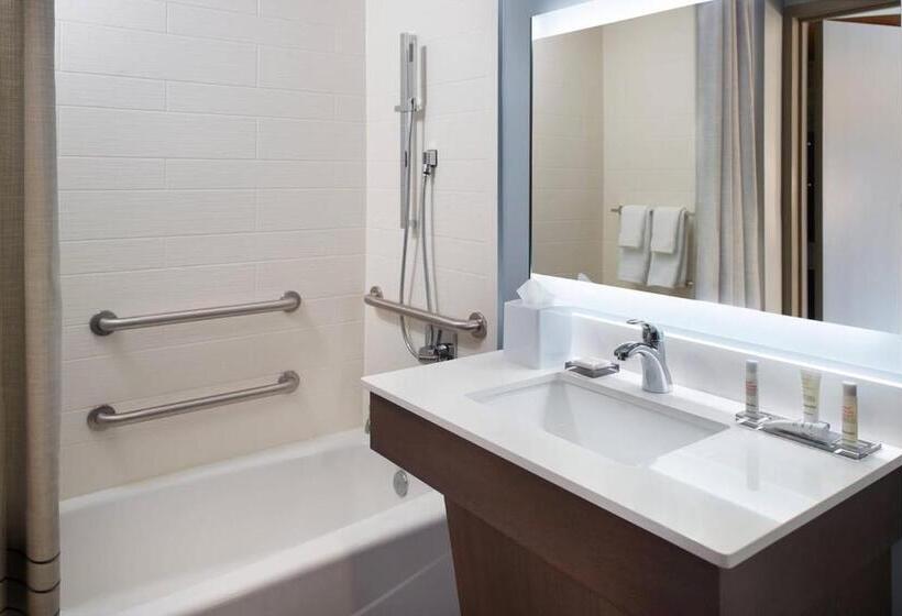 فندق Atlanta Evergreen Lakeside Resort