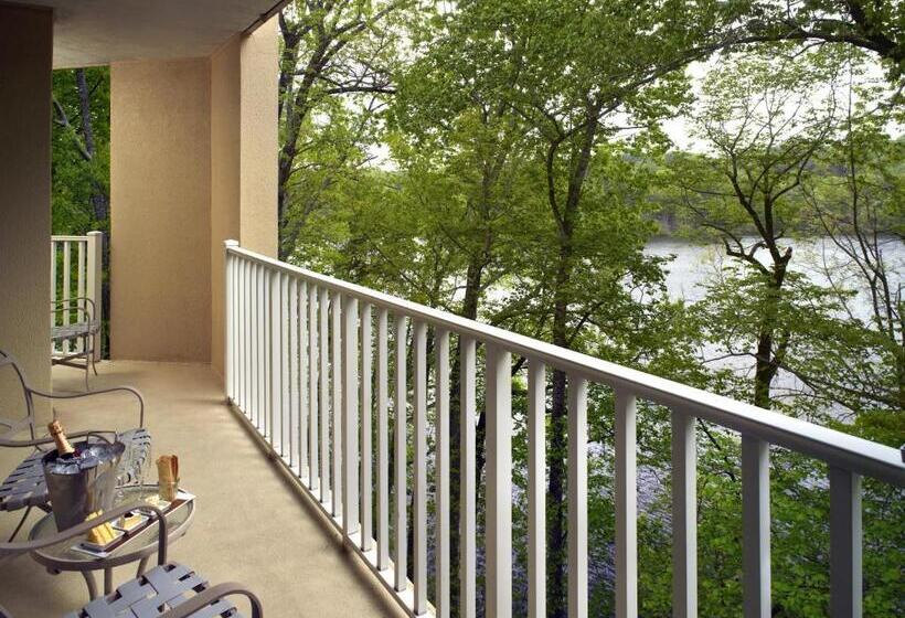 ホテル Atlanta Evergreen Lakeside Resort