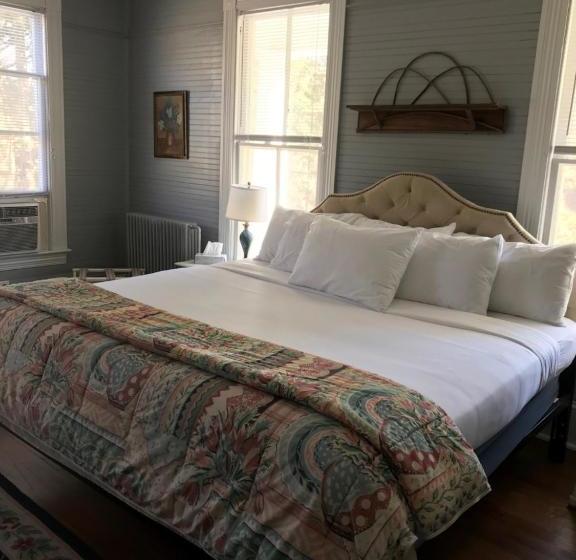 فندق Grand Old Lady